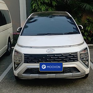 Hyundai Stargazer putih